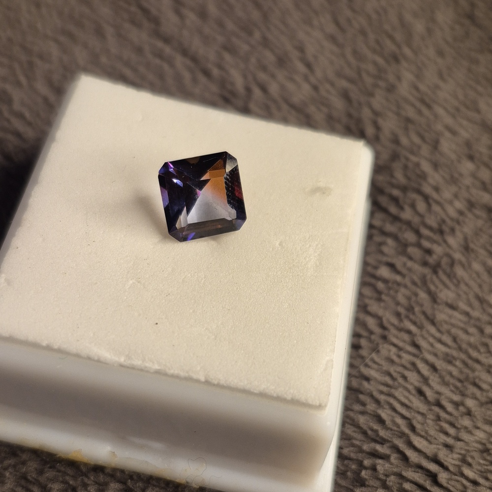 Topaz 2.25 ct square 8mm